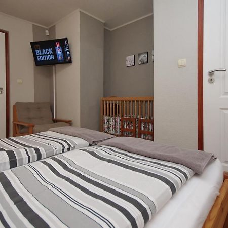 Ferienwohnung Bodza Apartman Gyula Exterior foto